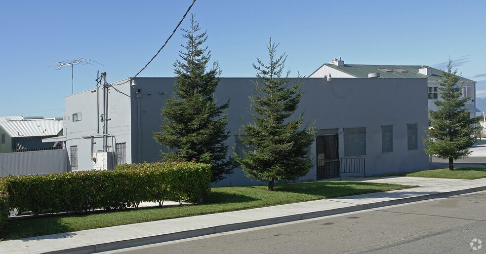 More Photos Of 3701 Collins Ave, Richmond Unknown For Lease