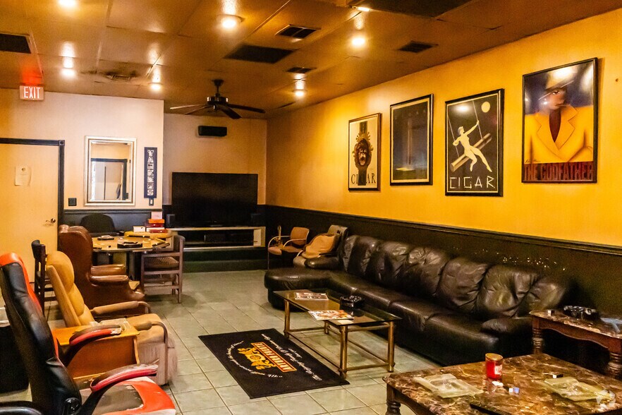 More Photos Of 952 State Route 34, Matawan Freestanding For Lease