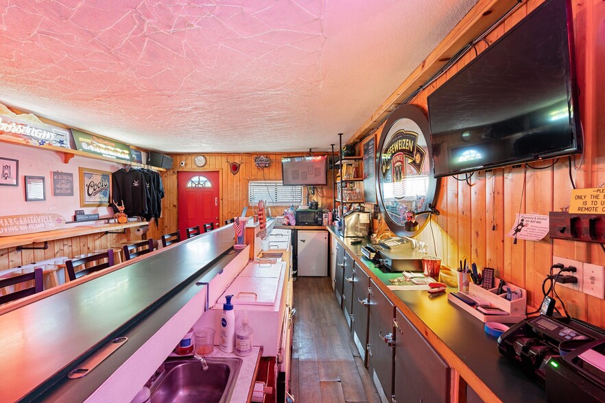 More Photos Of 5277 N Lombard St, Portland Bar For Sale