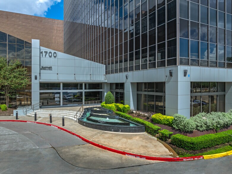 More Photos Of 1700 West Loop S, Houston Office For Sale