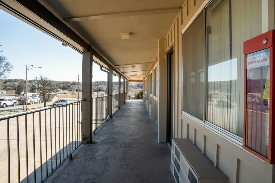 More Photos Of 201 Continental Dr, Junction City Hotel For Sale