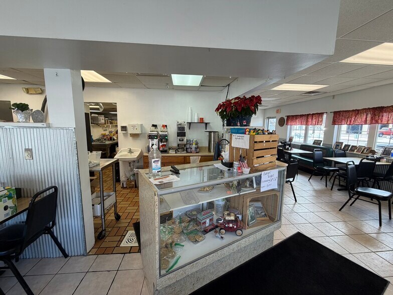 More Photos Of 111 W Michigan Ave, Augusta General Retail For Sale