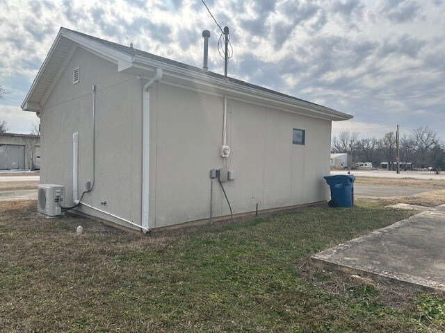 More Photos Of 106 Hickory st, Elk City Office For Sale