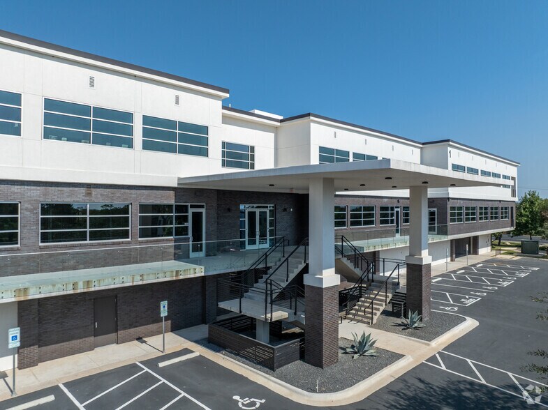 More Photos Of 8701 Menchaca Rd, Austin Medical For Sale