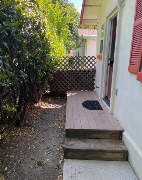 More Photos Of 102 Elliott St, Winters Apartments For Sale