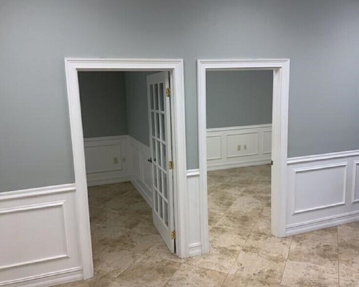 More Photos Of 635 SE 10th St, Deerfield Beach Office For Lease