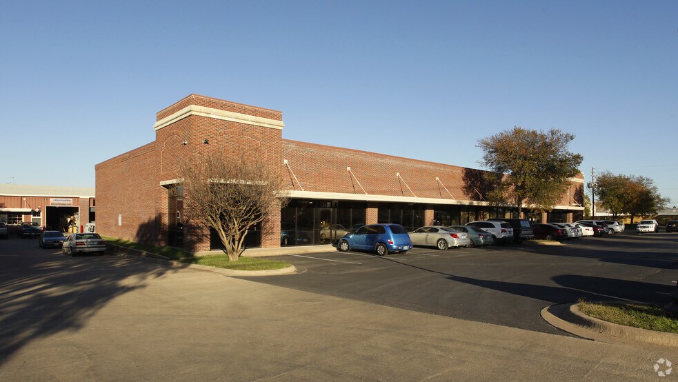 More Photos Of 4201 S Congress Ave, Austin Freestanding For Lease