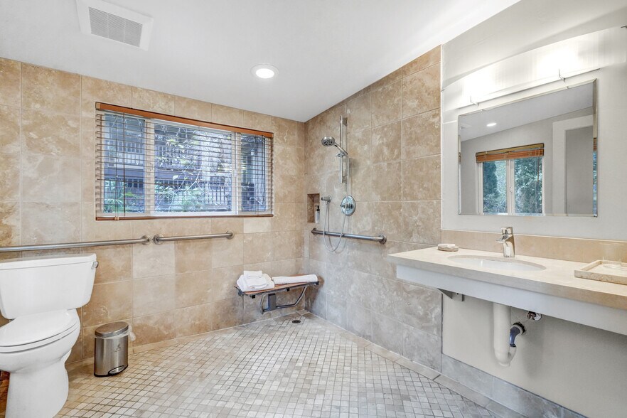 More Photos Of 21095 Raquel Rd, Laguna Beach Specialty For Sale