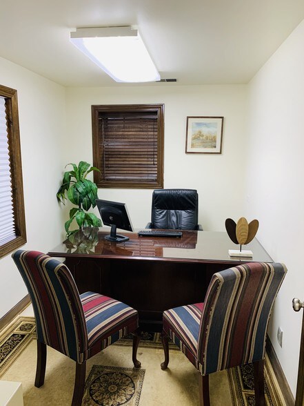 More Photos Of 1632 W Colonial Pky, Inverness Loft Creative Space For Lease