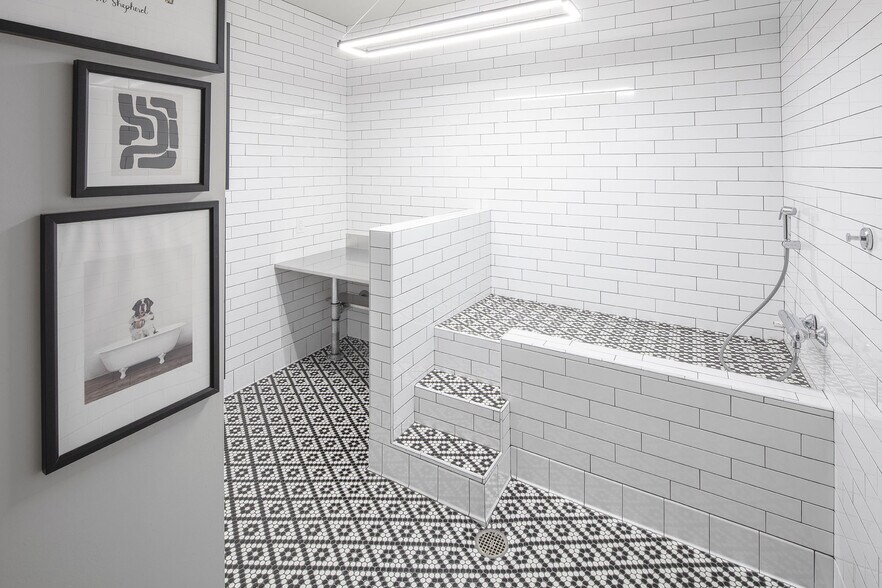 More Photos Of 140 SW Columbia St, Portland Apartments For Lease