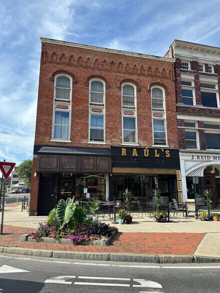 More Photos Of 162-164 Glen St, Glens Falls Storefront Retail Residential For Lease