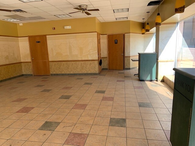 More Photos Of 500 Nebraska St, Sioux City General Retail For Sale