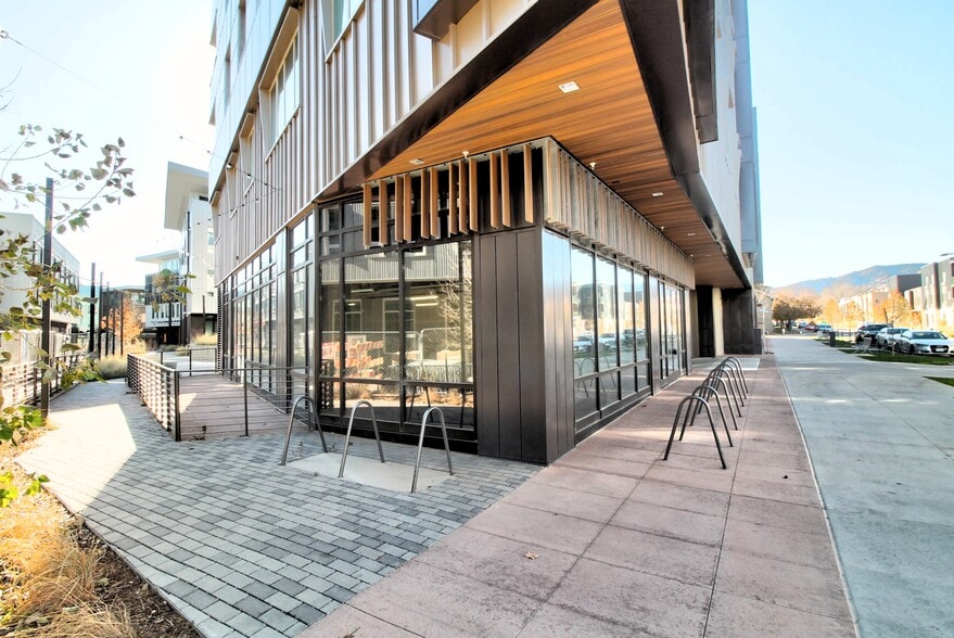 More Photos Of 3200 Bluff St, Boulder Apartments For Lease