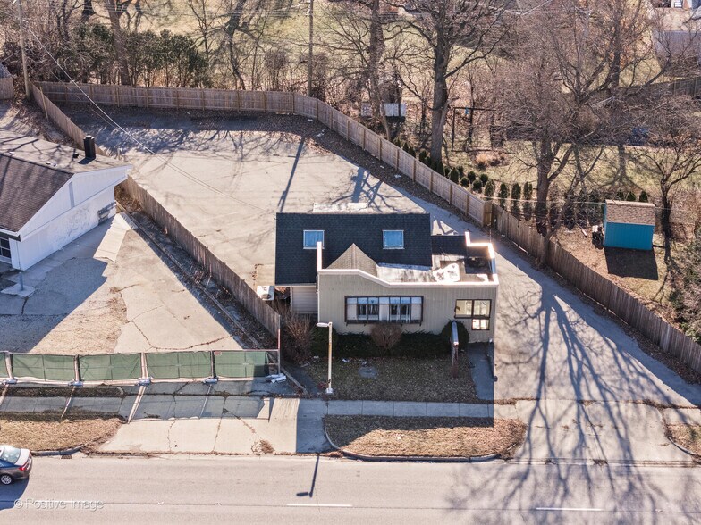 More Photos Of 1815 Dundee Rd, Northbrook Storefront Retail Office For Sale
