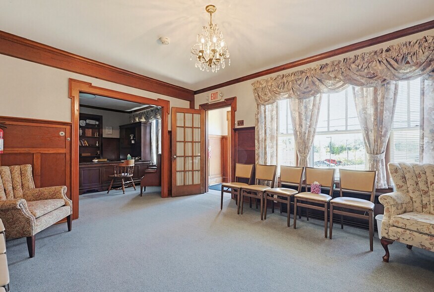More Photos Of 1496 Victory Hwy, Oakland Flex For Sale