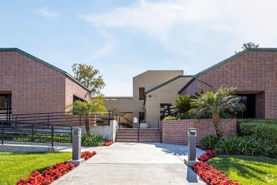 More Photos Of 18818 Teller Ave, Irvine Office For Lease