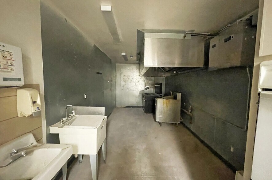 More Photos Of 2500 Folsom Rd, Amarillo Daycare Center For Sale