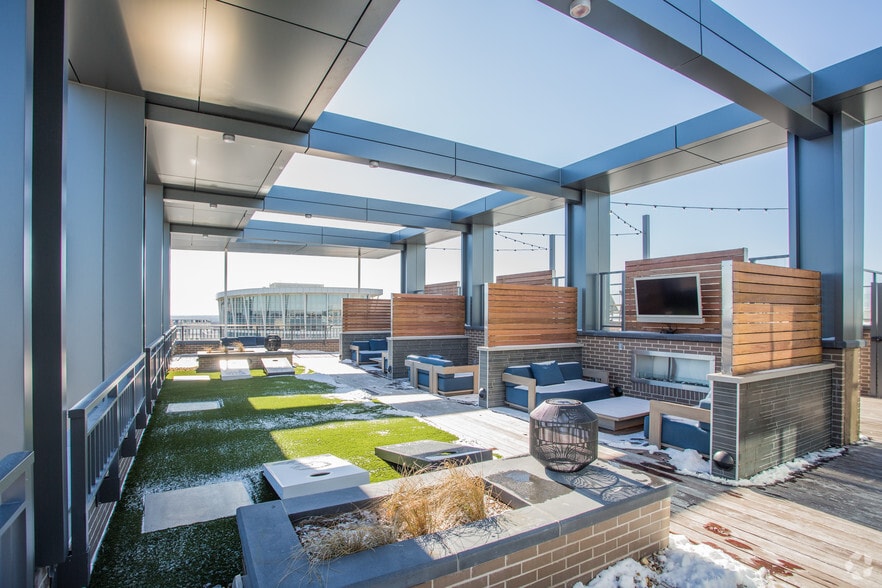 More Photos Of 1008 N Glebe Rd, Arlington Apartments For Lease