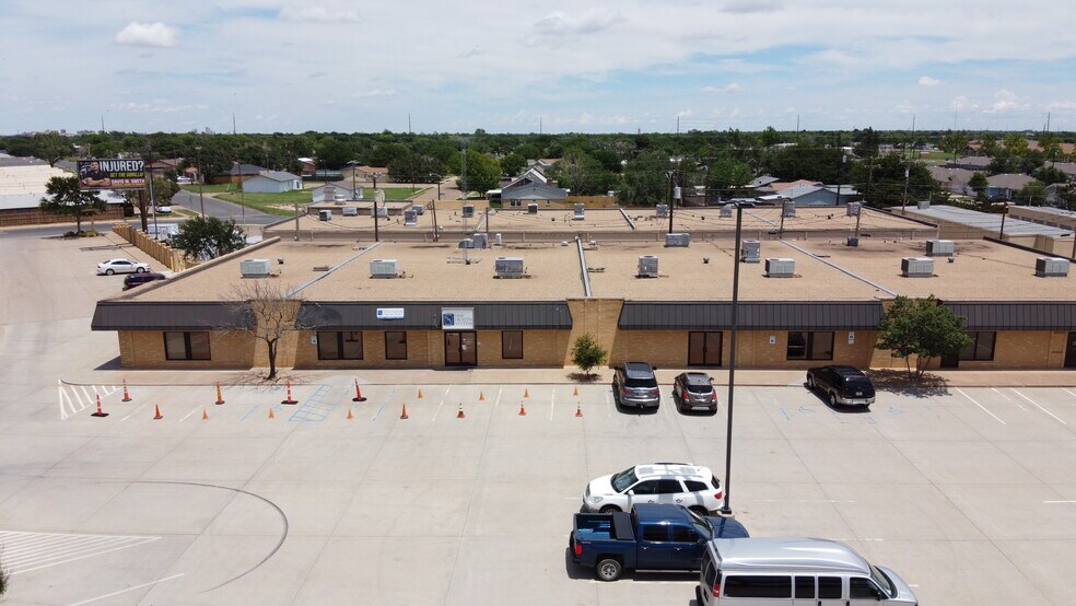 More Photos Of 4505-4517 W Tx-289-loop, Lubbock Light Distribution For Lease