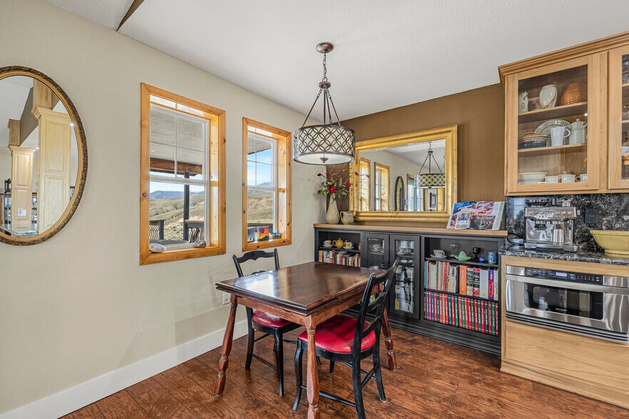 More Photos Of 13 Gott Ln, Salmon Hospitality For Sale