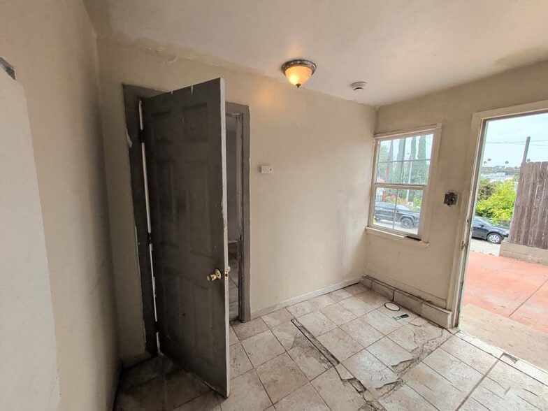 More Photos Of , Los Angeles Unknown For Sale