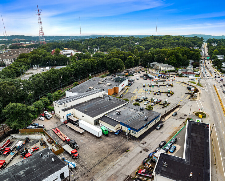 Primary Photo Of 56 Ramsdell St, Newton Showroom For Lease