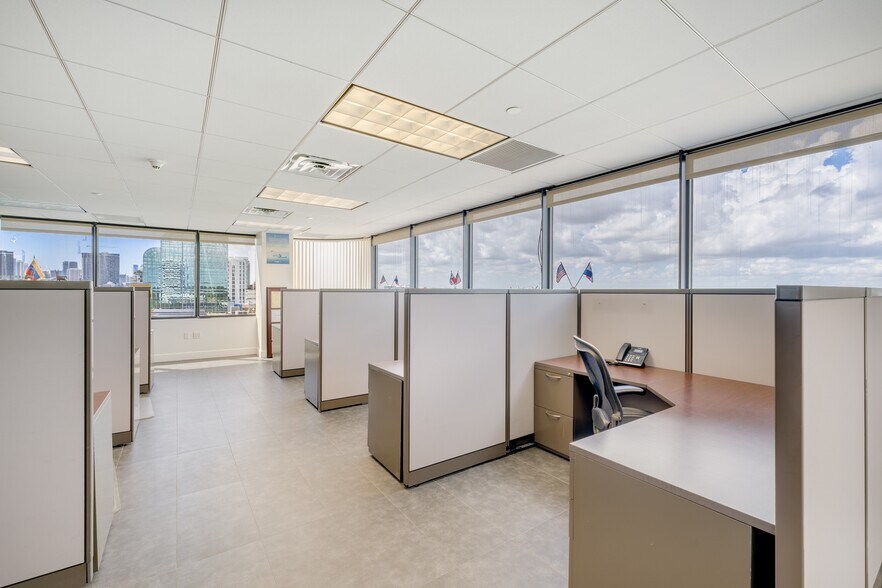More Photos Of 4770 Biscayne Blvd, Miami Office For Lease