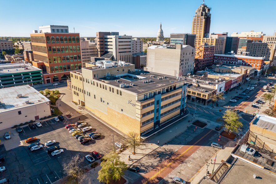 More Photos Of 300 S Washington Sq, Lansing Office Residential For Lease