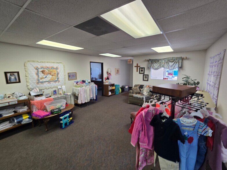 More Photos Of 314 S Henry St, Pierre Office For Sale