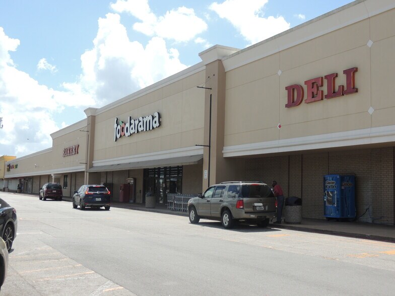 More Photos Of 4333-4451 W Fuqua St, Houston Unknown For Lease