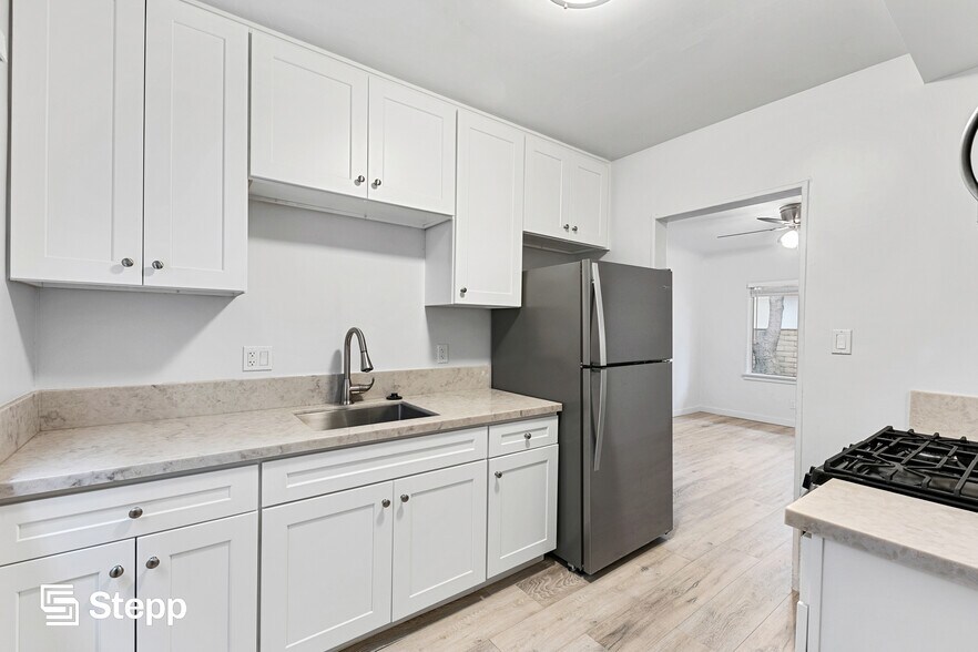 More Photos Of 636 Linden Ave, Long Beach Apartments For Sale