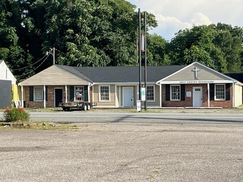 Primary Photo Of 2016 E Washington St, Petersburg General Retail For Sale