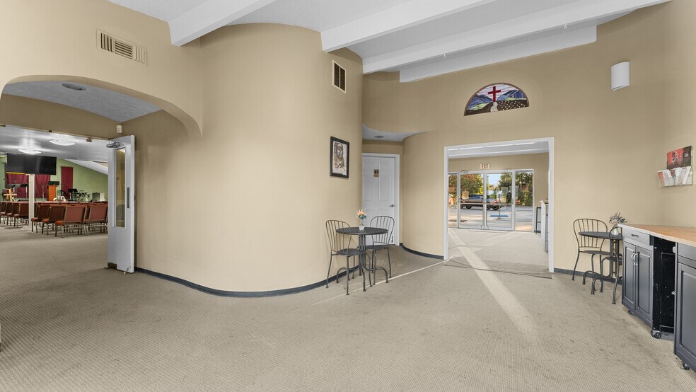 More Photos Of 355 Panama Ave, Chico Flex For Sale