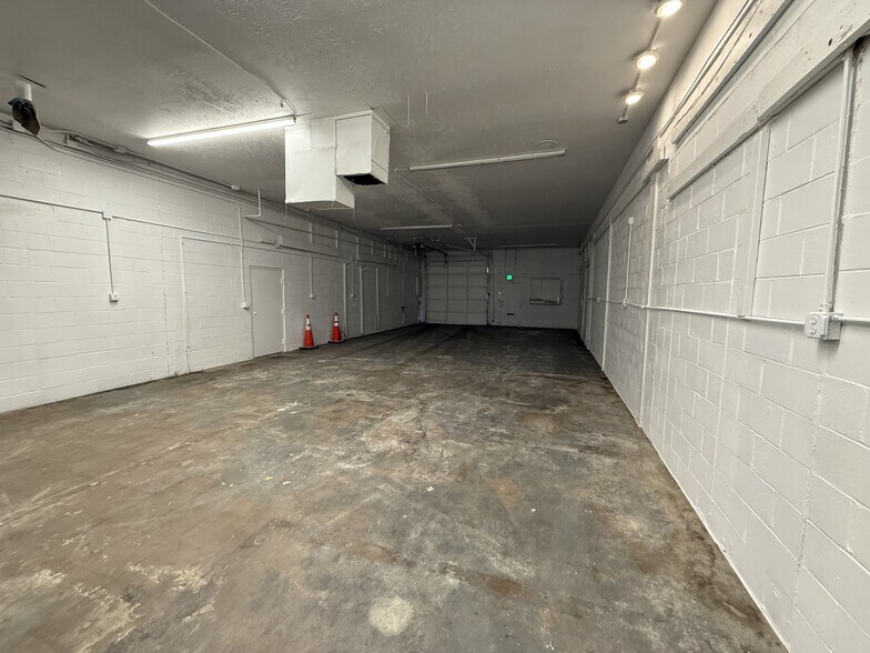 More Photos Of 2390 S Kalamath St, Denver Warehouse For Lease