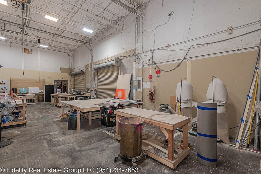 More Photos Of 3650 Coral Ridge Dr, Coral Springs Light Manufacturing For Sale
