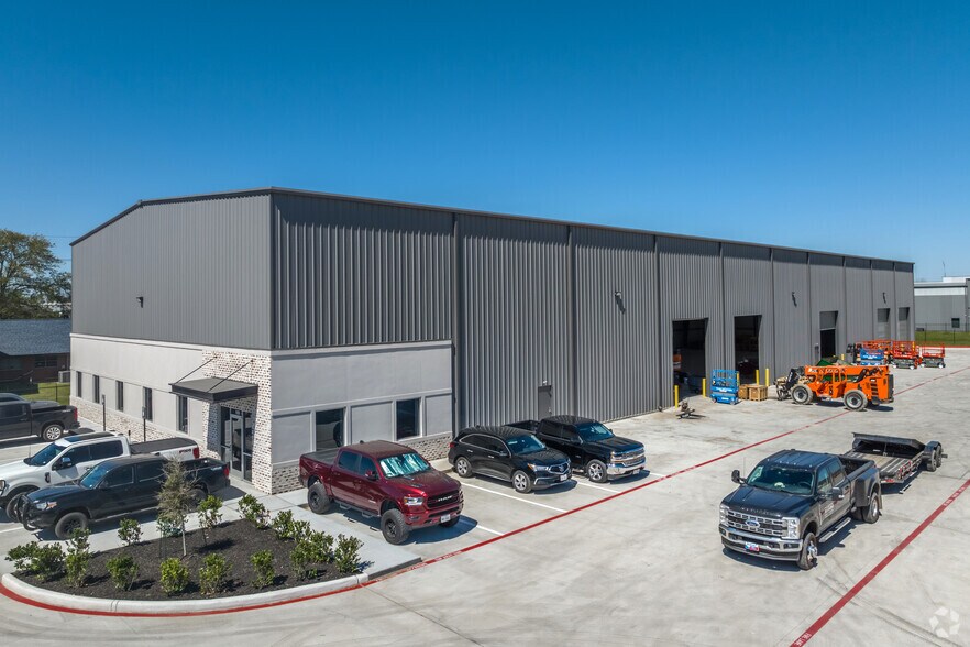 Primary Photo Of 1711 Meyer Rd, Houston Manufacturing For Lease