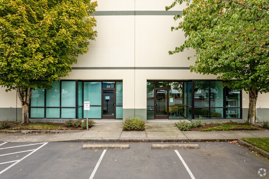 More Photos Of 5900 NE 88th St, Vancouver Unknown For Lease