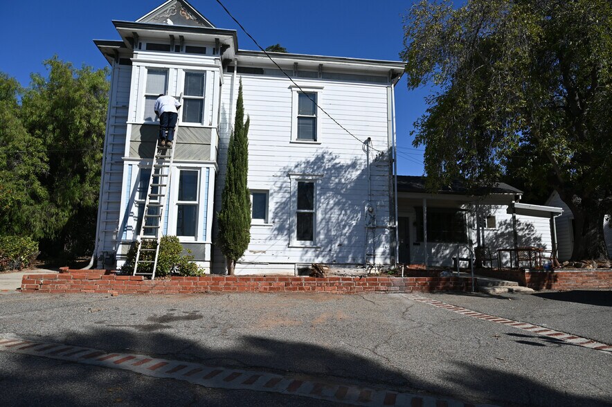 More Photos Of 655 E Alvarado St, Fallbrook Specialty For Lease