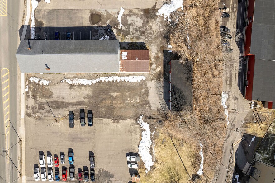 More Photos Of 15 W 1st St S, Fulton Freestanding For Sale