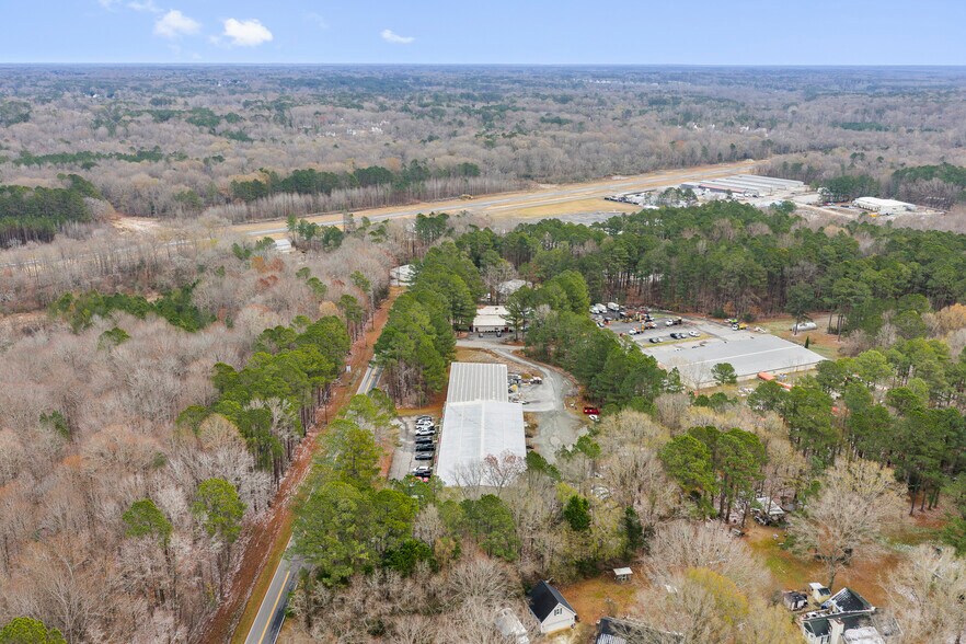 More Photos Of 3337 Air Park Rd, Fuquay Varina Light Manufacturing For Sale
