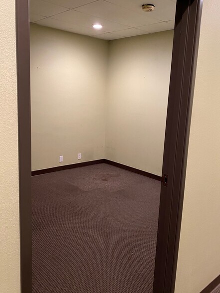 More Photos Of 620-648 S Barranca Ave, Covina Office For Lease