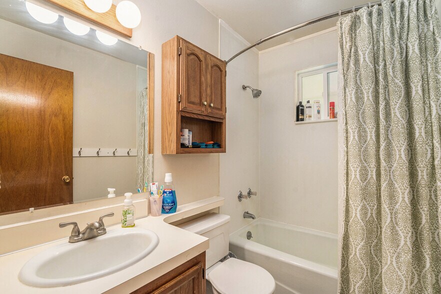 More Photos Of 257 Moccasin, Estes Park Apartments For Sale