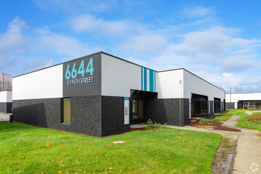 More Photos Of 6627 S 191st Pl, Kent Unknown For Lease