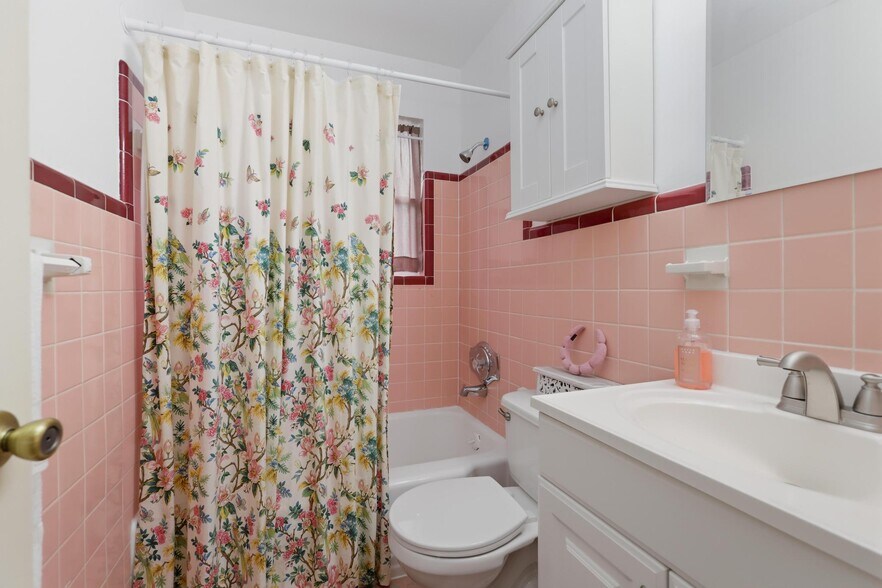 More Photos Of 642 Harwood St, Orlando Apartments For Sale