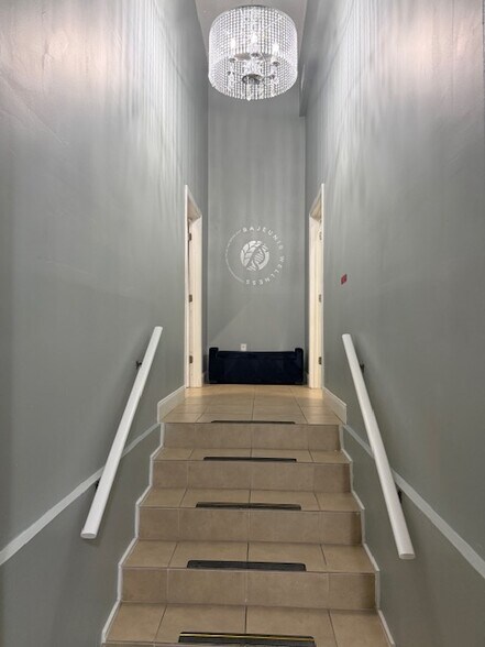 More Photos Of 3215-3217 S Macdill, Tampa Unknown For Lease