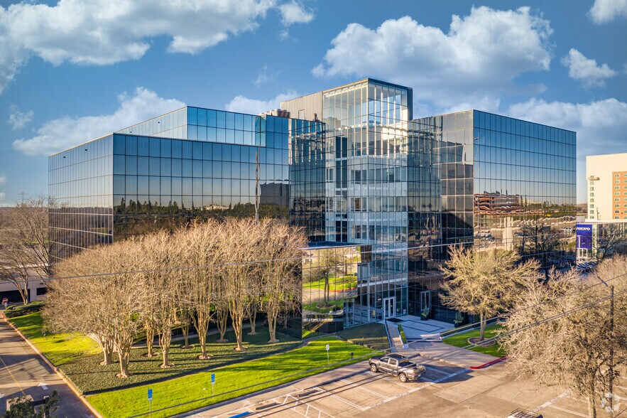 More Photos Of 15915 Katy Fwy, Houston Office For Lease