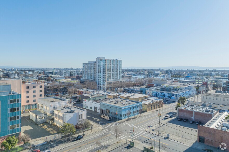 More Photos Of 380 Washington St, Oakland Unknown For Lease