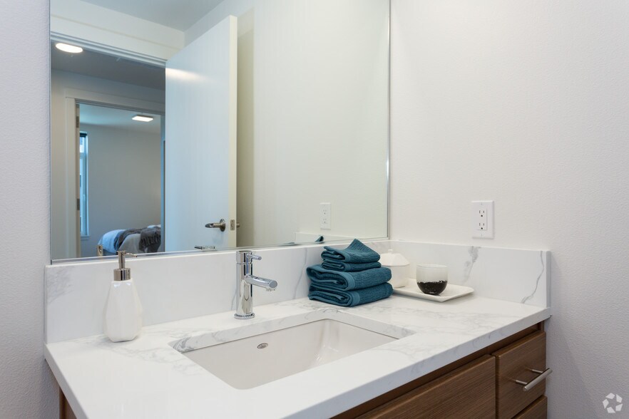 More Photos Of 700 Waterfront Way, Vancouver Apartments For Lease