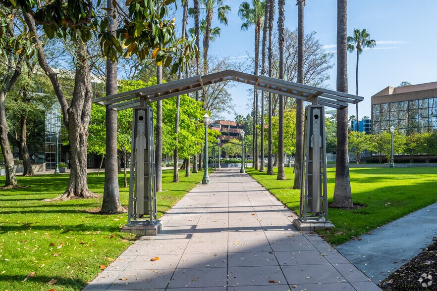 More Photos Of 100 S Anaheim Blvd, Anaheim Office For Lease