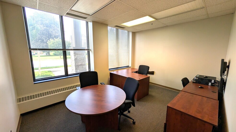 More Photos Of 1030 E Jefferson Blvd, South Bend Office For Lease